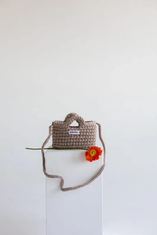 Carina — BABUSHKA