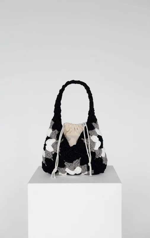 ALMA black — BABUSHKA