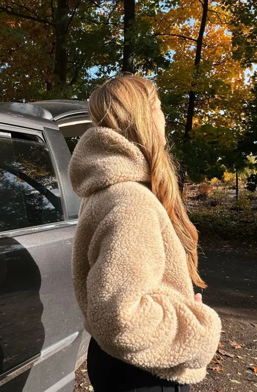 TEDDY HOOD Damska kurtka z wełny merino z kapturem — Basic Wool
