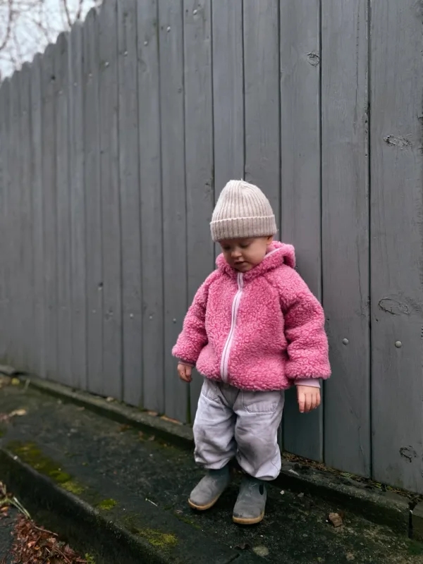 20% Dziecięca kurtka Teddy różowa — Basic Wool