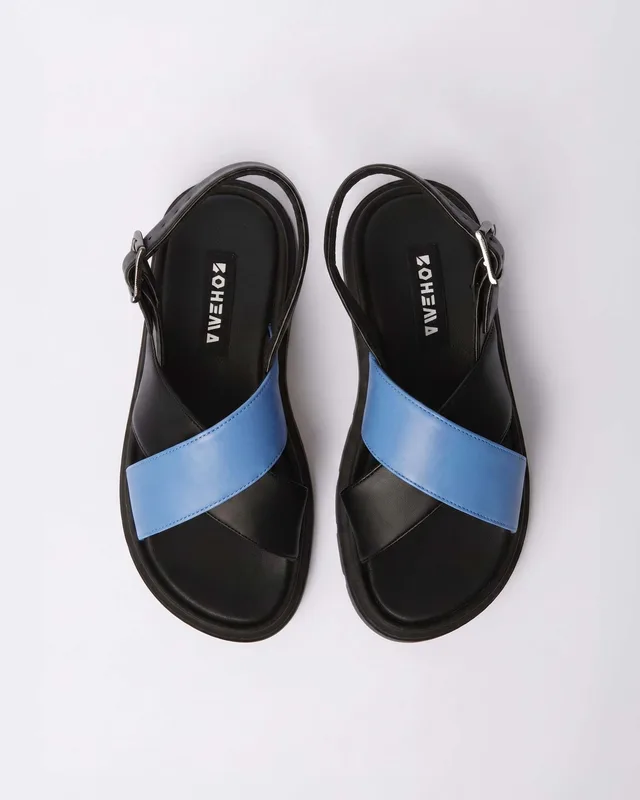 Jasnoniebieskie sandały damskie ze skóry roślinnej – Glare Sandals — BOHEMA