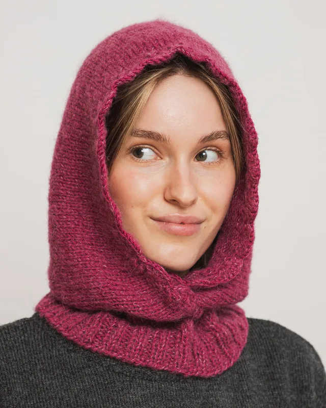 Balaclava DOLORES MALINOWA — cisza | kolektyw