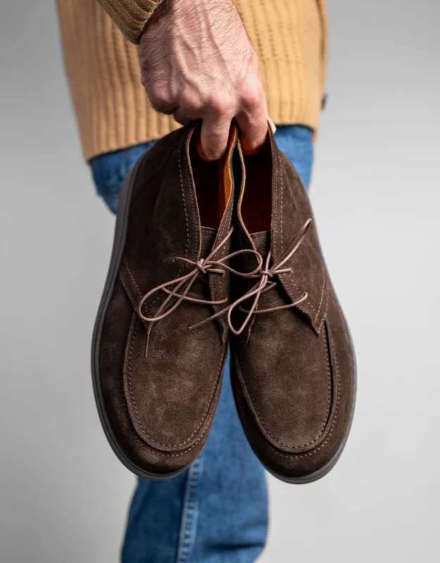 Chukka Sneaker Zamsz Ciemny Brąz — CLUE