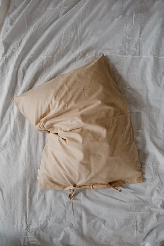 Poszewka bawełniana beżowa — Everyday Ritu