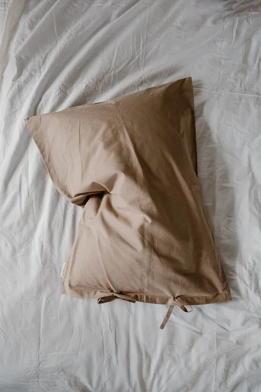 Poszewka bawełniana brązowa — Everyday Ritu