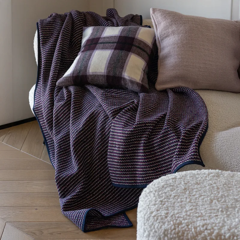 Wełniana narzuta / pled / Violet — Figa Shop
