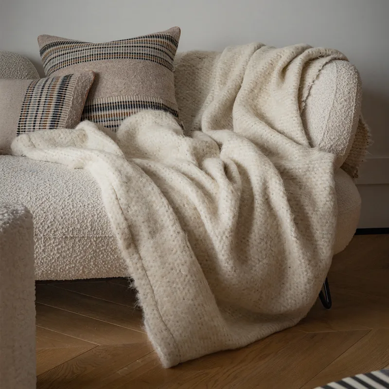 Wełniany puszysty pled / fluffy — Figa Shop