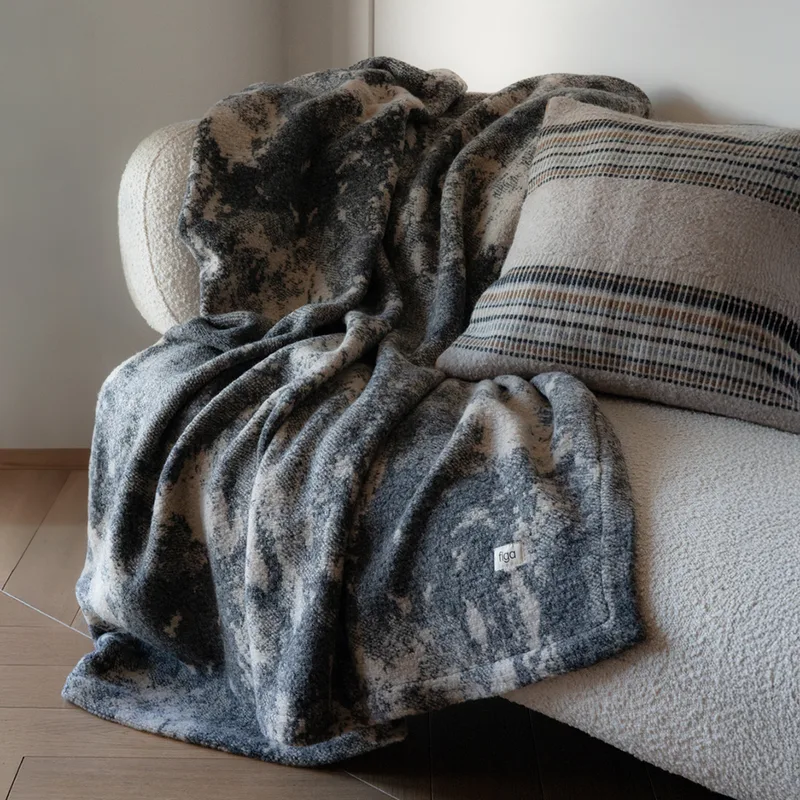 Ciepły pled z wełną / marble — Figa Shop
