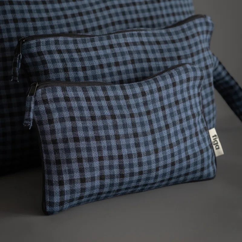 lniana mała kosmetyczka z lamówką / navy — Figa Shop