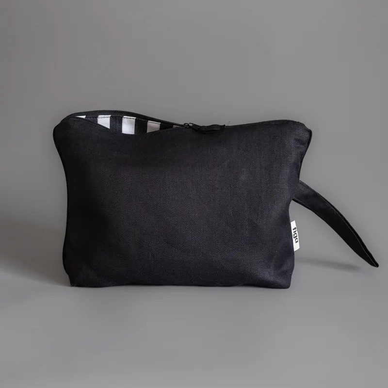 lniana kosmetyczka z lamówką / black — Figa Shop