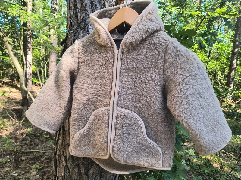 Kurtka dziecięca ze 100% wełny merino z kapturem TEDDY — GIGULEK