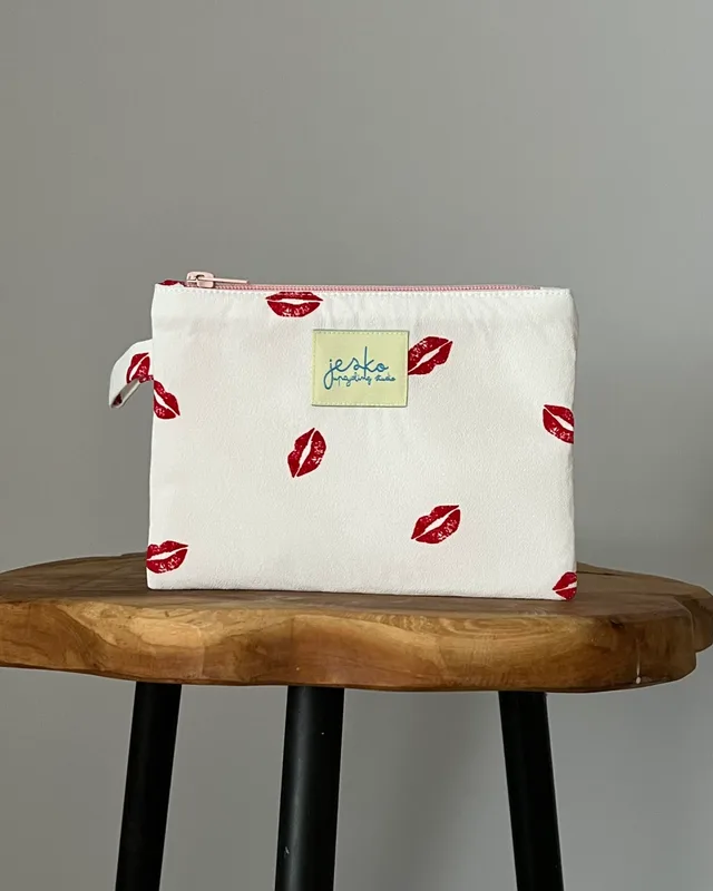 Saszetka kisses — Jesko Studio