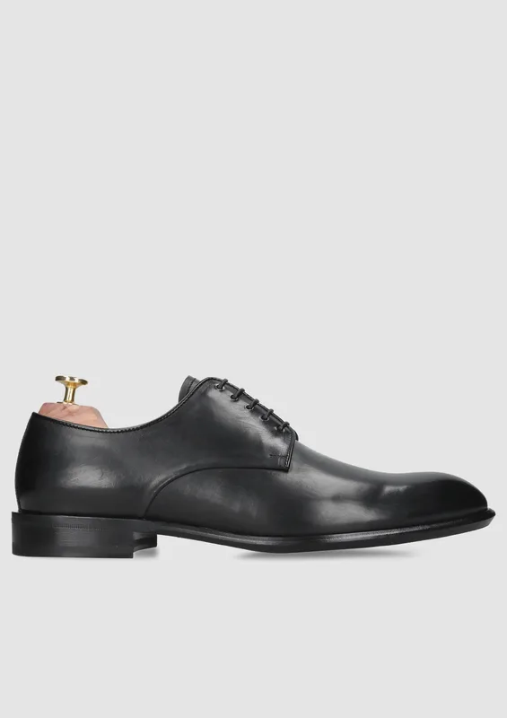 Czarne półbuty William Gold Collection — Konopka Shoes