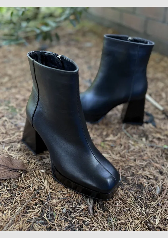 Czarne botki Isolde — Konopka Shoes
