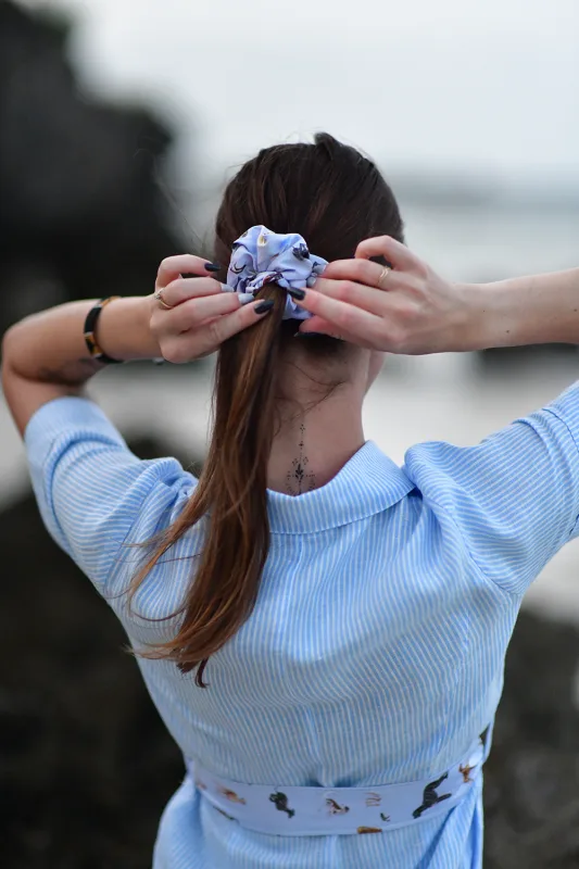 Błękitna gumka do włosów scrunchie Charty — LOANI