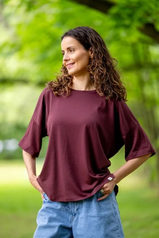 Koszulka merino damska, t shirt oversize z wełny merynosów, bordowy — MeriTales