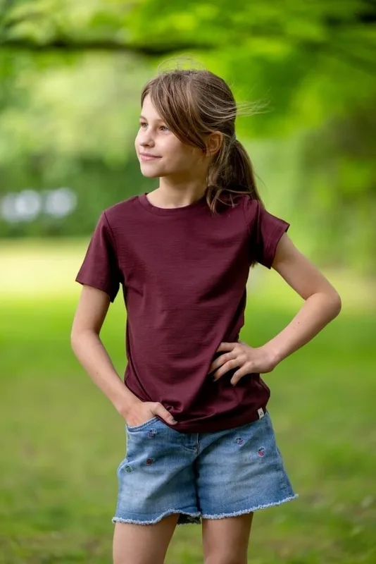 Dziecięca koszulka z wełny merino, t shirt z merynosa, bordowy — MeriTales