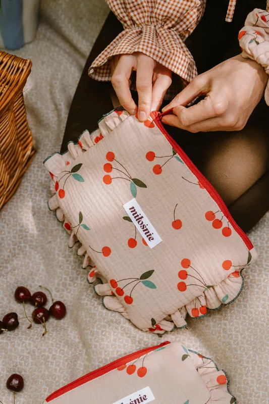 Kosmetyczka midi Cherry — Miłośnie