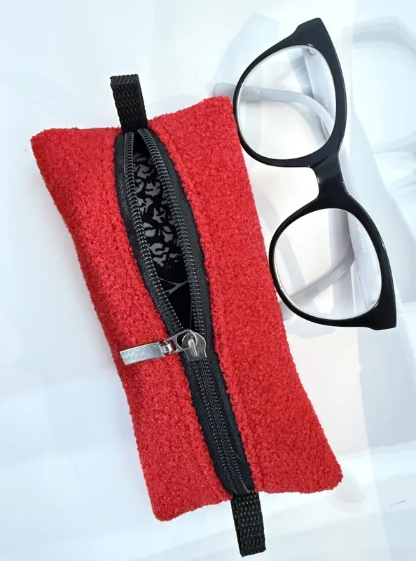 Etui/ piórnik w wybranym kolorze — MOKA