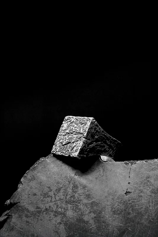 Sygnet ze srebra 925 Anvil (Workshop) — Morgan & Ness