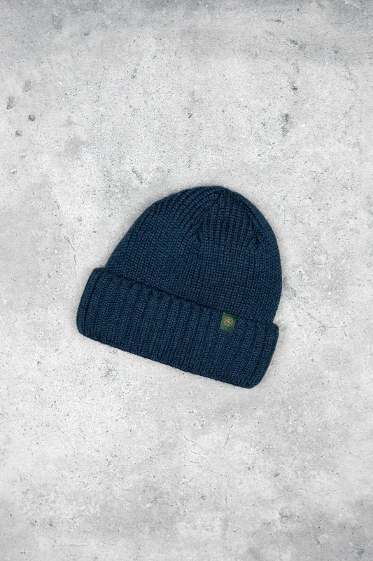 Czapka dokerka z wełny merino granatowa — Morgan & Ness