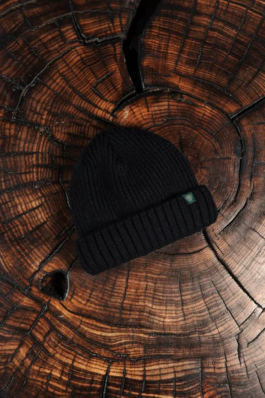 Czapka dokerka z wełny merino czarna — Morgan & Ness
