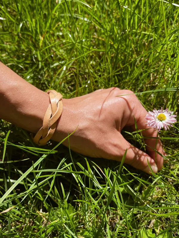 Bransoletka "Pleciona", kolekcja "Łeba" kolor piaskowy, skóra naturalna — NALA