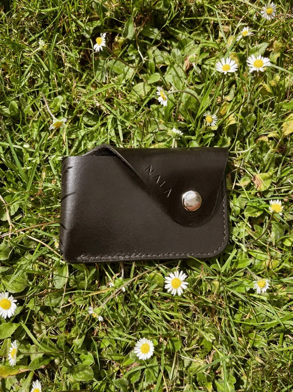 Cardholder etui na karty, kolekcja "Katowice", kolor czarny srebro, skóra naturalna — NALA