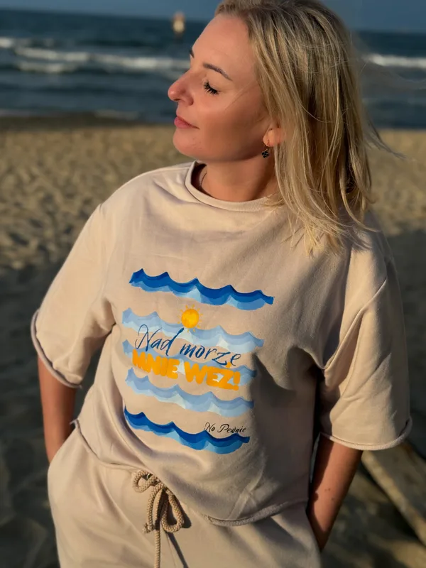 T shirt dresowy chłodny beż — No Pewnie