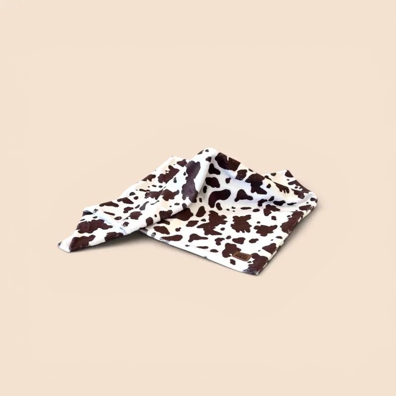 Koc dla psa w brązowe łaty – Moo Brown — Pieski Dwa