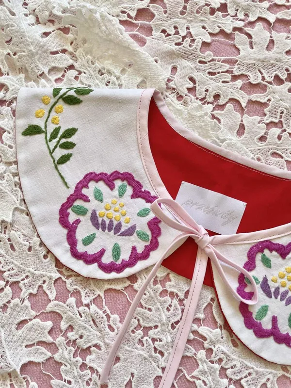 kołnierzyk Aida — Prześwity