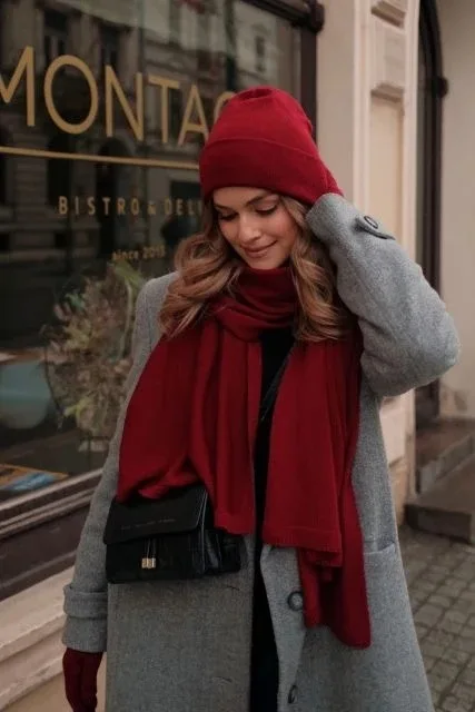 Czapka damska beanie z wełny merino 100% – bordo NAOMI — WANT