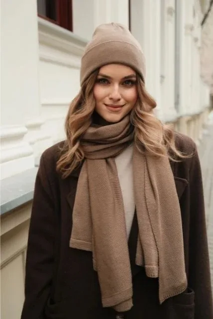 Czapka NAOMI 100% wełny merino camel — WANT