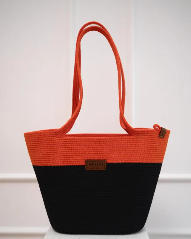 Torba Paula czarny z marchewką midi — YOLO Bags by JO