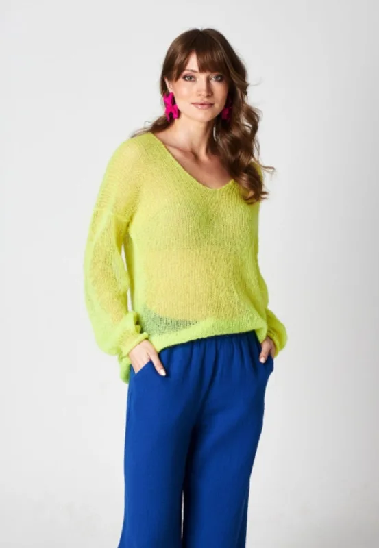 Lekki sweter oversize z wełniany Gili Neon żółty — You by Tokarska