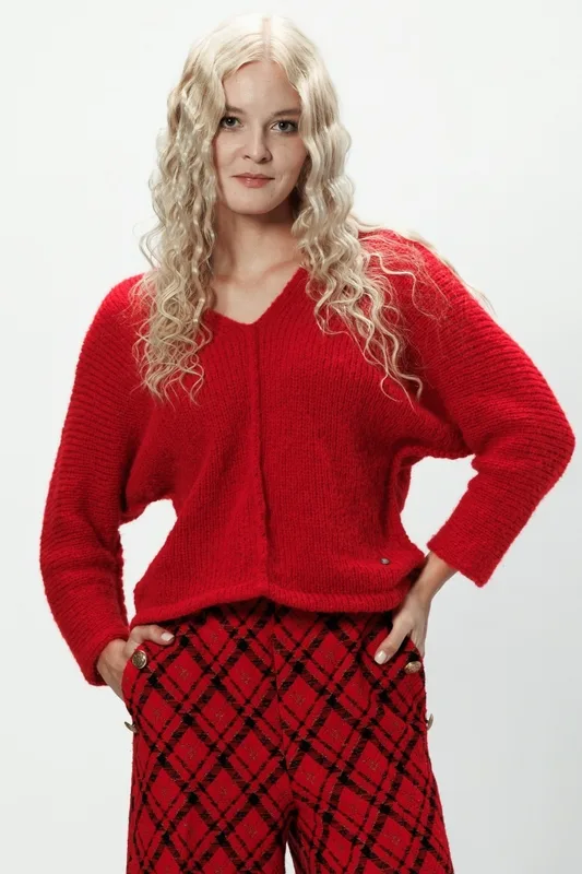 Sweter wełniany z dekoltem w serek Liliana Czerwony — You by Tokarska