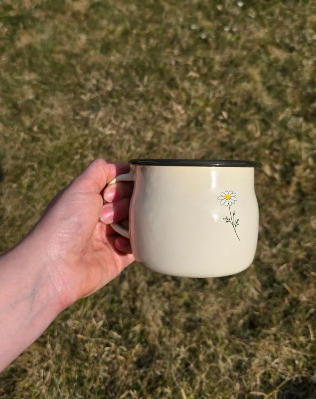 Kubek Emaliowany ◦ Rumianki ◦ — ZACHWYT
